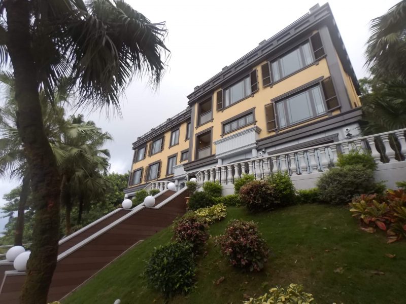 residential-building-at-lugard-road-the-peak-2